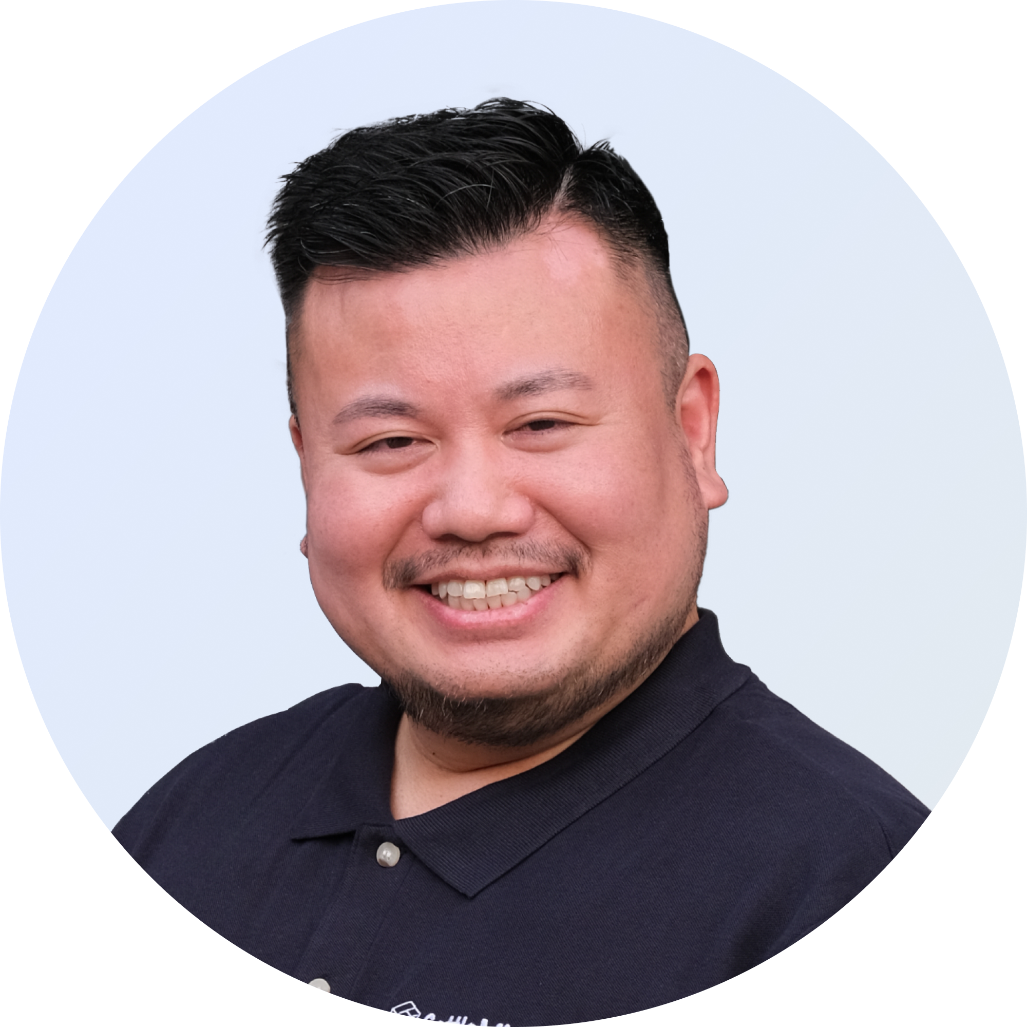 Kenji Headshot - round - light