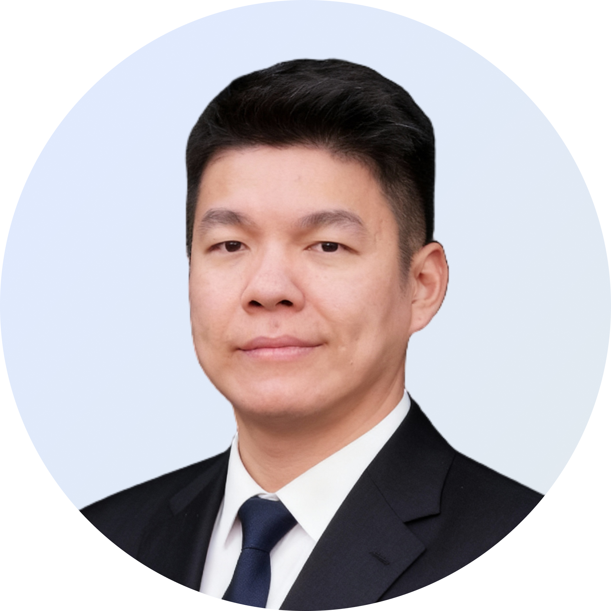 Johnny Headshot  - round - light